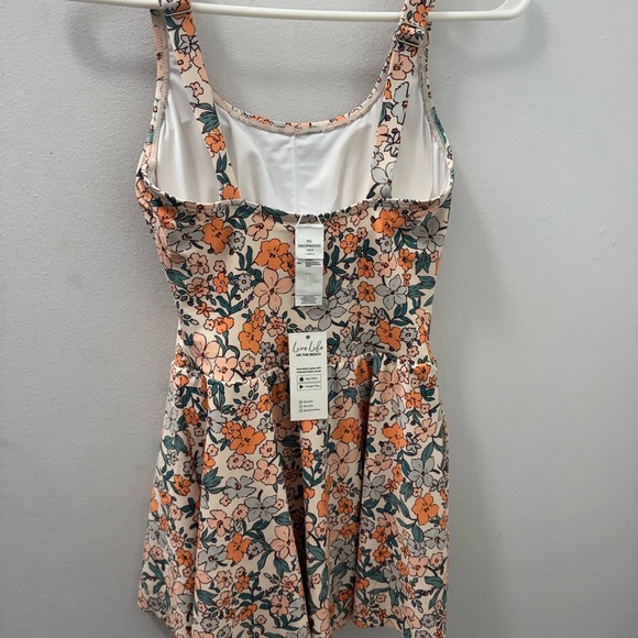 CUPSHE Women's One Piece Swimsuit Bathing  Scoop Neck Wide Straps Pull On XS - Picture 5 of 11